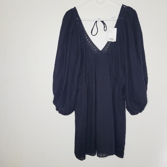 H&M Dresses & Skirts - H&M Influencer Dress Balloon Sleeve Cotton Crotchet V-Neck Medium Black Vacation